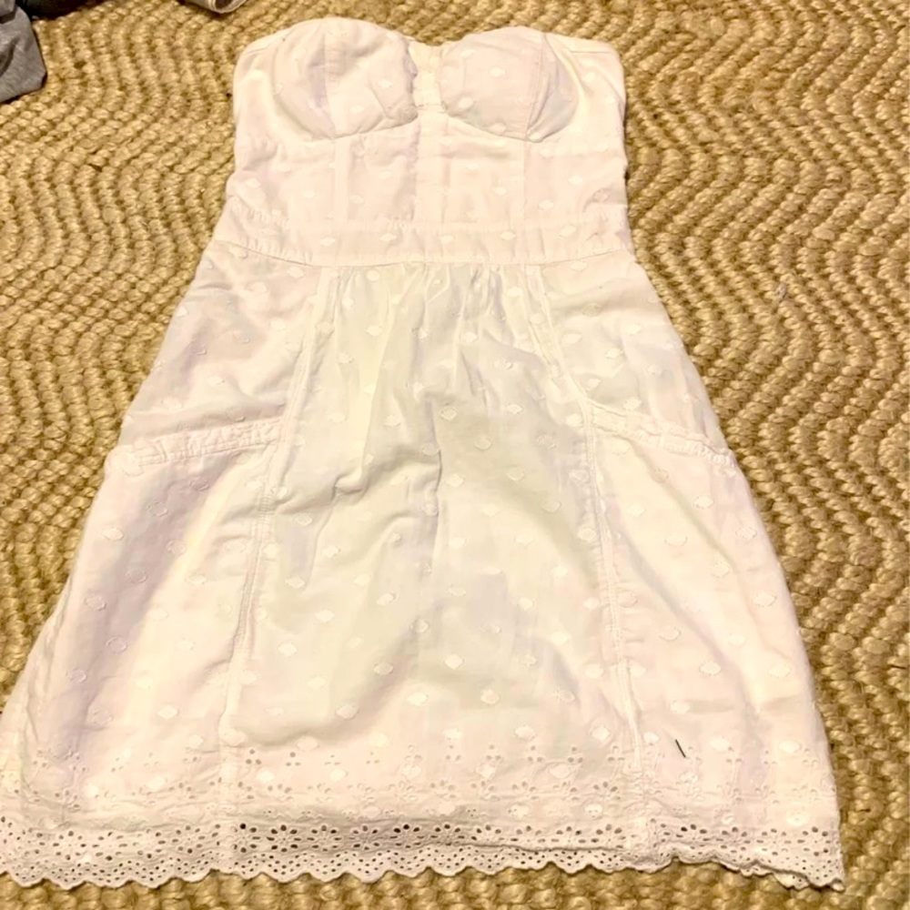strapless dress